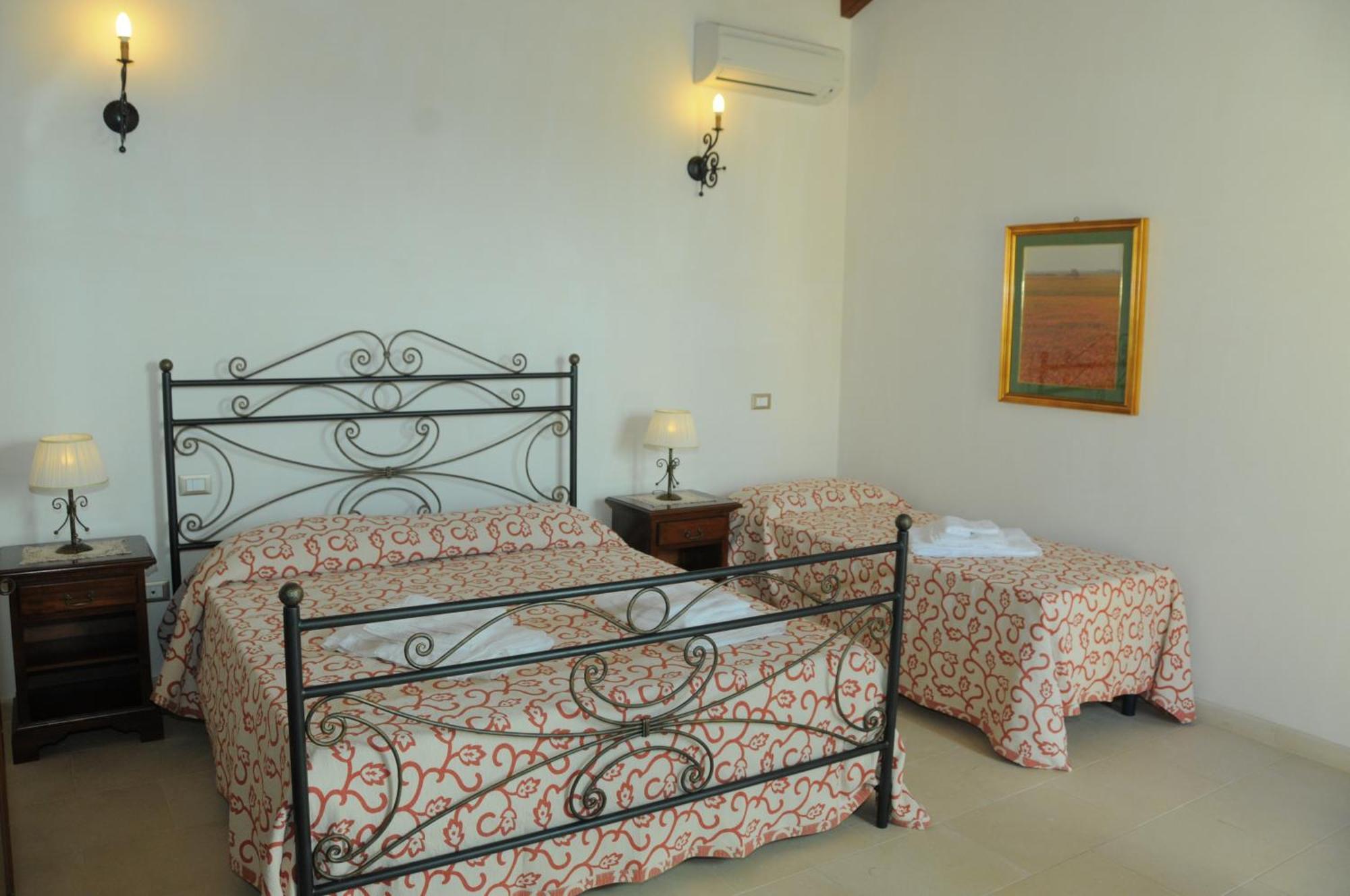 Agriturismo Masseria Quaremme 카르피냐노 살렌티노 객실 사진